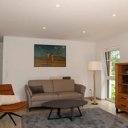 Luettje Suenn Apartman *